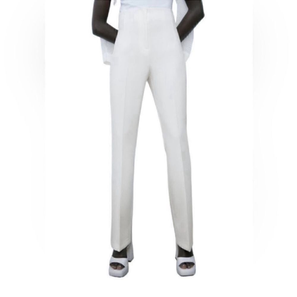 Zara Flared High Waisted Cream
Pants (Size Medium)